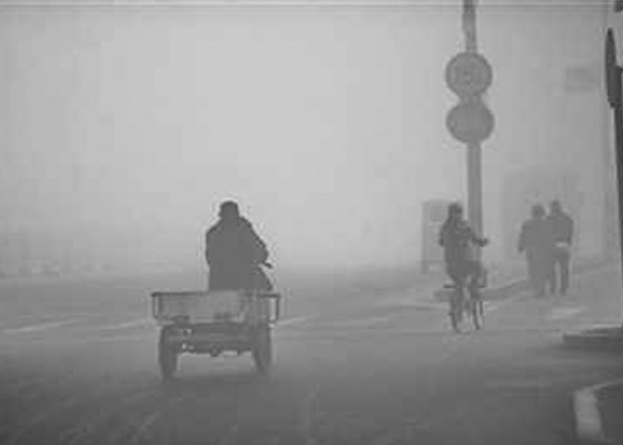 青島市環(huán)保局突擊查大氣，8家企業(yè)吐臟氣被“抓現(xiàn)行”