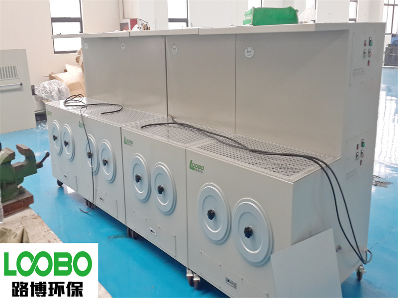 打磨除塵臺(tái)02.jpg 打磨除塵臺(tái)02.jpg