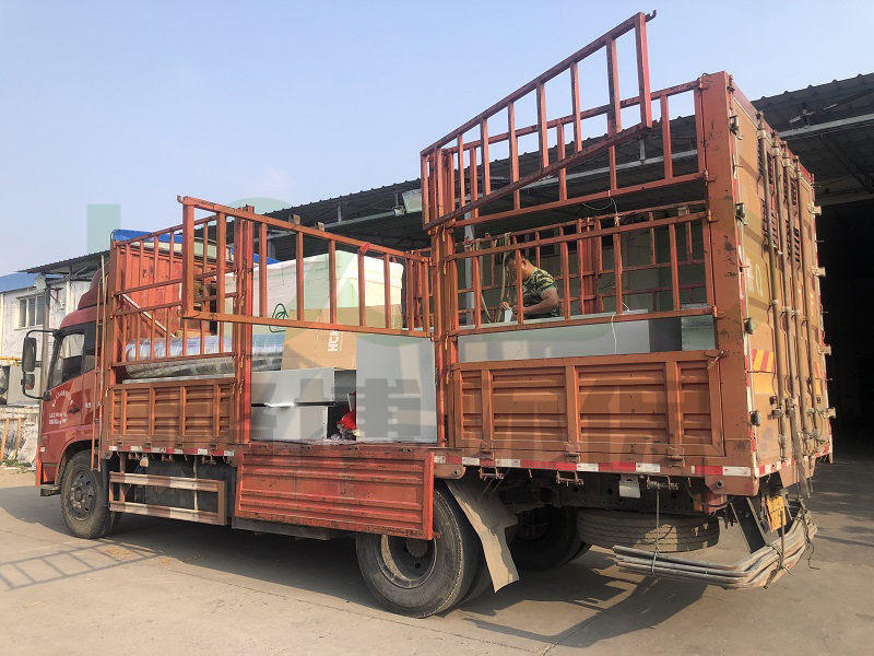 路博環(huán)保|廈門機(jī)器人除塵項目設(shè)備發(fā)貨